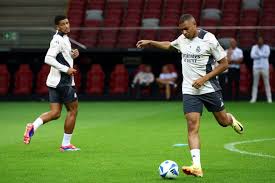 的话语引起 的话语引起